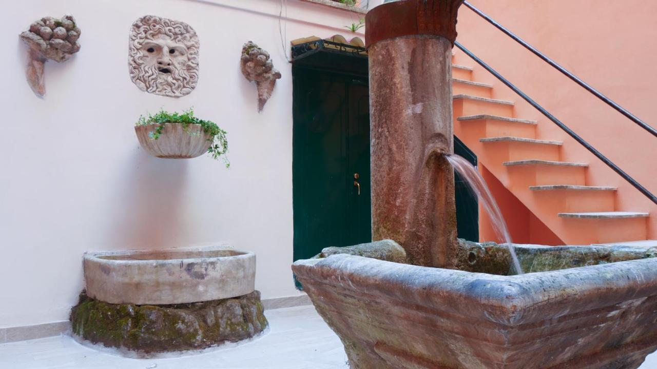 Joivy Trevi Fountain'S Relais Apartamento Roma Exterior foto